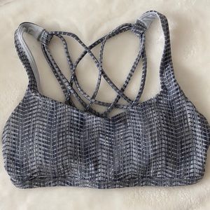 Lululemon sports bra